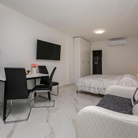 Apartment Ivano Dugi Rat Luaran gambar